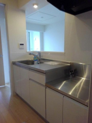 【キッチン】 | メリー　エスペランデ | コンパクトなキッチンで掃除もラクラク