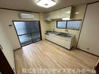 【居間・リビング】 | 水走貸家