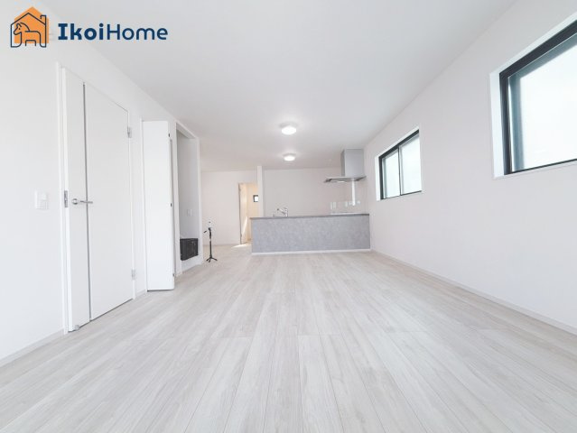 神戸市西区竹の台５丁目１期　2号棟の居間・リビング|【ホームページに現地動画掲載中】●年中無休：当日予約可●LDKは明るく、明るい団欒スペースになります