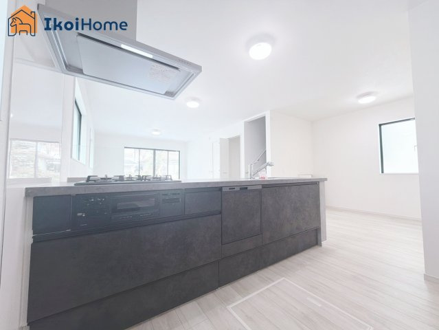 神戸市西区竹の台５丁目１期　2号棟のキッチン|【ホームページに現地動画掲載中】●年中無休：当日予約可●家事の時短に欠かせない食器洗浄乾燥機も完備！