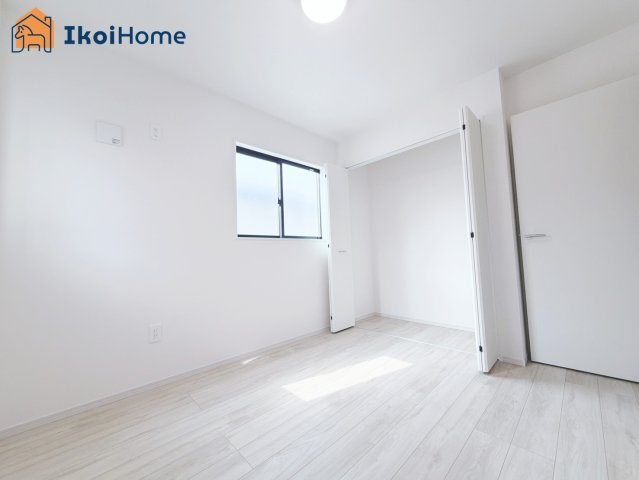 神戸市西区竹の台５丁目１期　2号棟の子供部屋|【ホームページに現地動画掲載中】●年中無休：当日予約可●カーテン・カーテンレール未設置。ご相談下さい