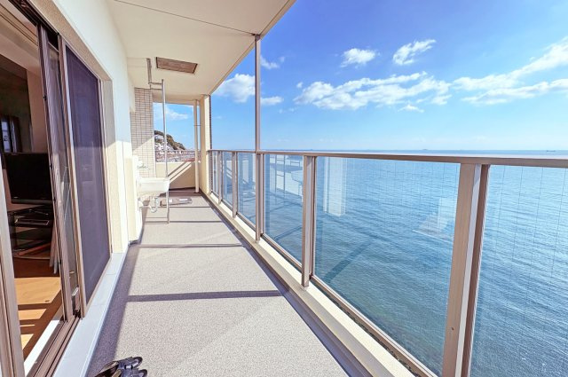 アルファステイツ塩屋駅前シーサイドテラスのバルコニー|バルコニー