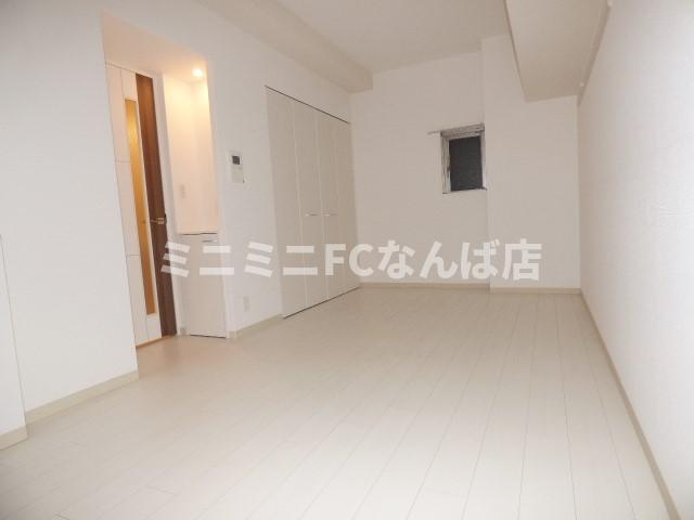 プレサンス谷町アルファの居間・リビング