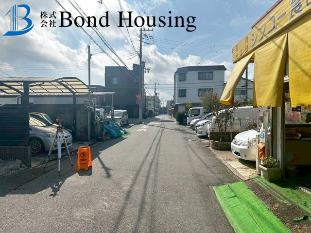 耐震等級3取得　西新町1丁目　新築4区画　4号棟の前面道路含む現地写真