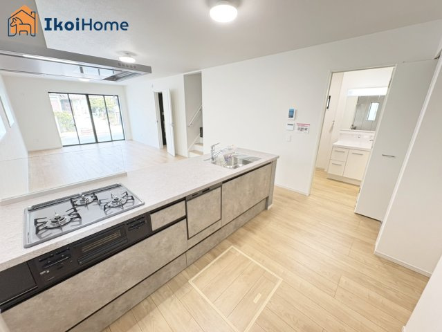 神戸市西区竹の台５丁目１期　3号棟のキッチン|【ホームページに現地動画掲載中】●年中無休：当日予約可●家事の時短に欠かせない食器洗浄乾燥機も完備！