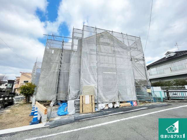 伊丹市鈴原町　第2期　新築一戸建ての外観|周辺は落ち着いた街並みの住宅地！子育てがしやすい住環境です！まだ未完成ですが、現地でしかわからない事もございます。是非一度ご覧ください。