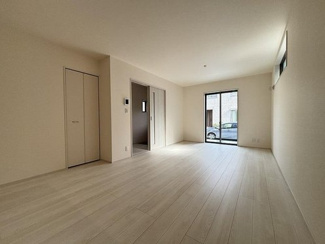 【居間・リビング】 | 西宮市　南甲子園2丁目　新築戸建