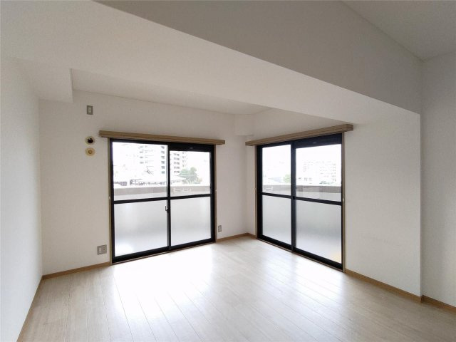 サングレート野中の居間・リビング|広いリビング★