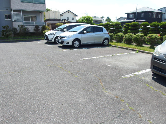 ヴィラ８８の駐車場