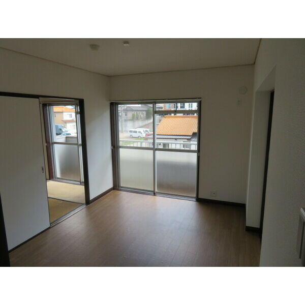 ヴィラ８８の居間・リビング