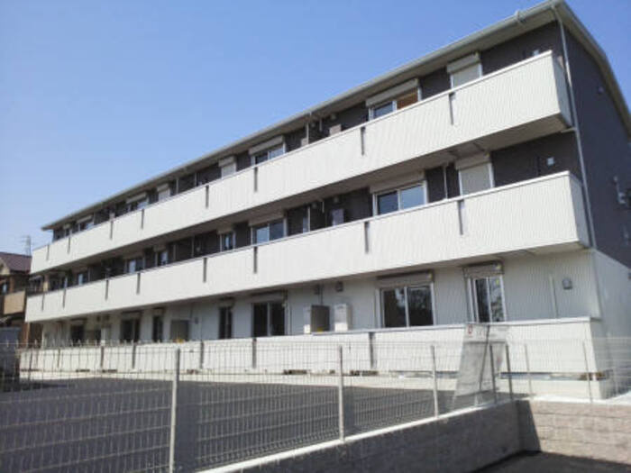 シャルマン堂前の外観