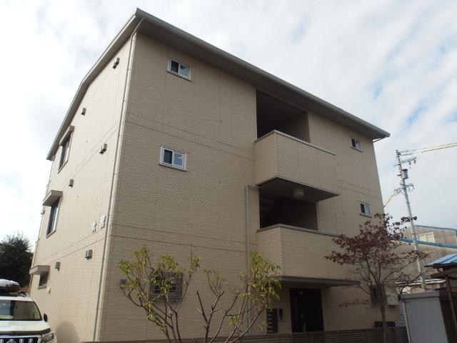 ハイツ岡崎柱　北棟の外観