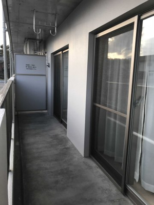 【バルコニー】 | ユーミー川方