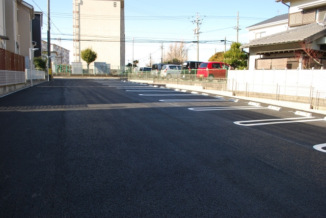 サニージュジュの駐車場