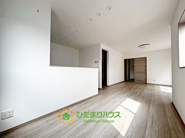 ワイウッドコート加須市久下第7期　新築一戸建て　03の居間・リビング