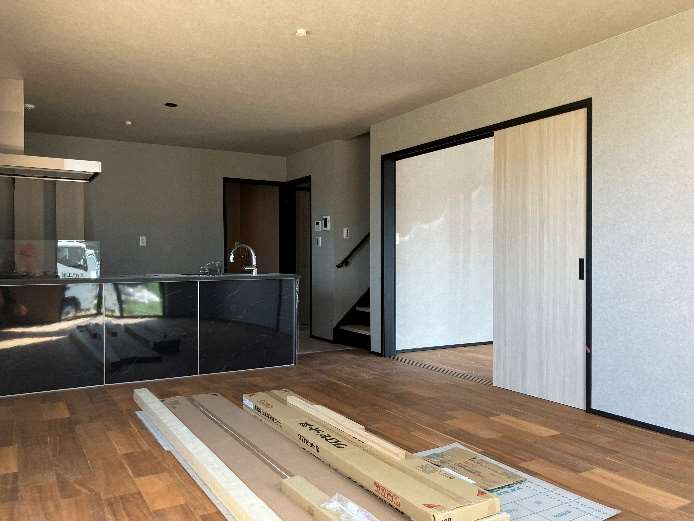 泉区中田西4丁目 新築戸建 4580万円の居間・リビング