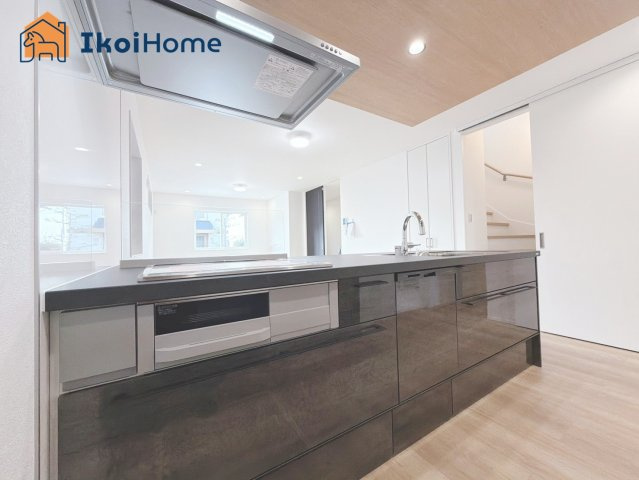 神戸市西区福吉台２丁目　１号棟　新築戸建のキッチン|【ホームページに現地動画掲載中】●年中無休：当日予約可●食洗機付きのキッチンになります。