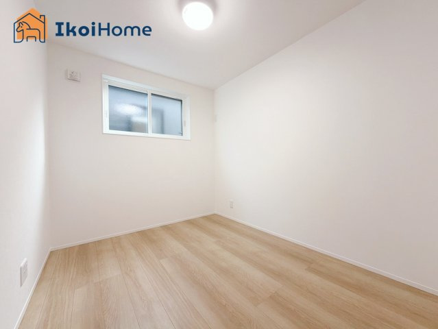 神戸市西区福吉台２丁目　１号棟　新築戸建の寝室|【ホームページに現地動画掲載中】●年中無休：当日予約可●オプションでフローリング強化コーティング有