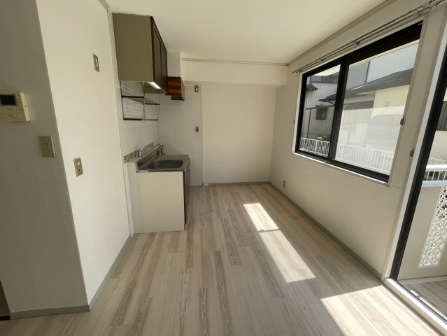 レインボーホームの居間・リビング