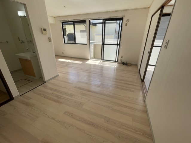 レインボーホームの居間・リビング