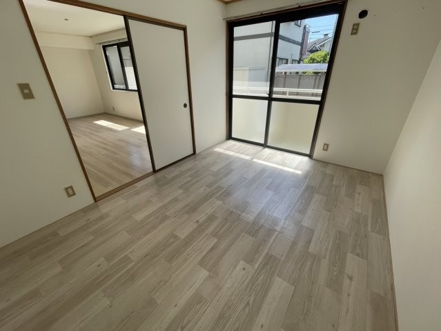 レインボーホームの居間・リビング