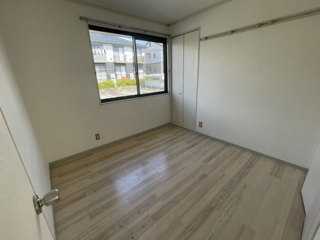 レインボーホームの居間・リビング