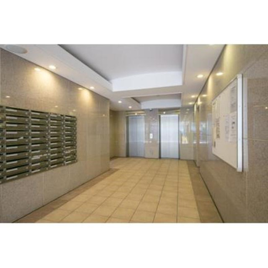 【エントランス】アルテーヌ新横浜 