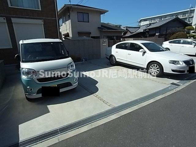 セジュール塚口町Ⅳの駐車場|駐車場完備です