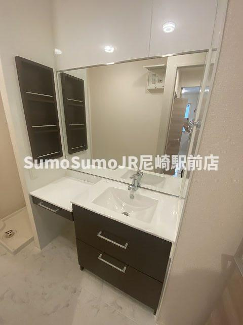 セジュール塚口町Ⅳのバルコニー|お洗濯にも便利なバルコニー付き