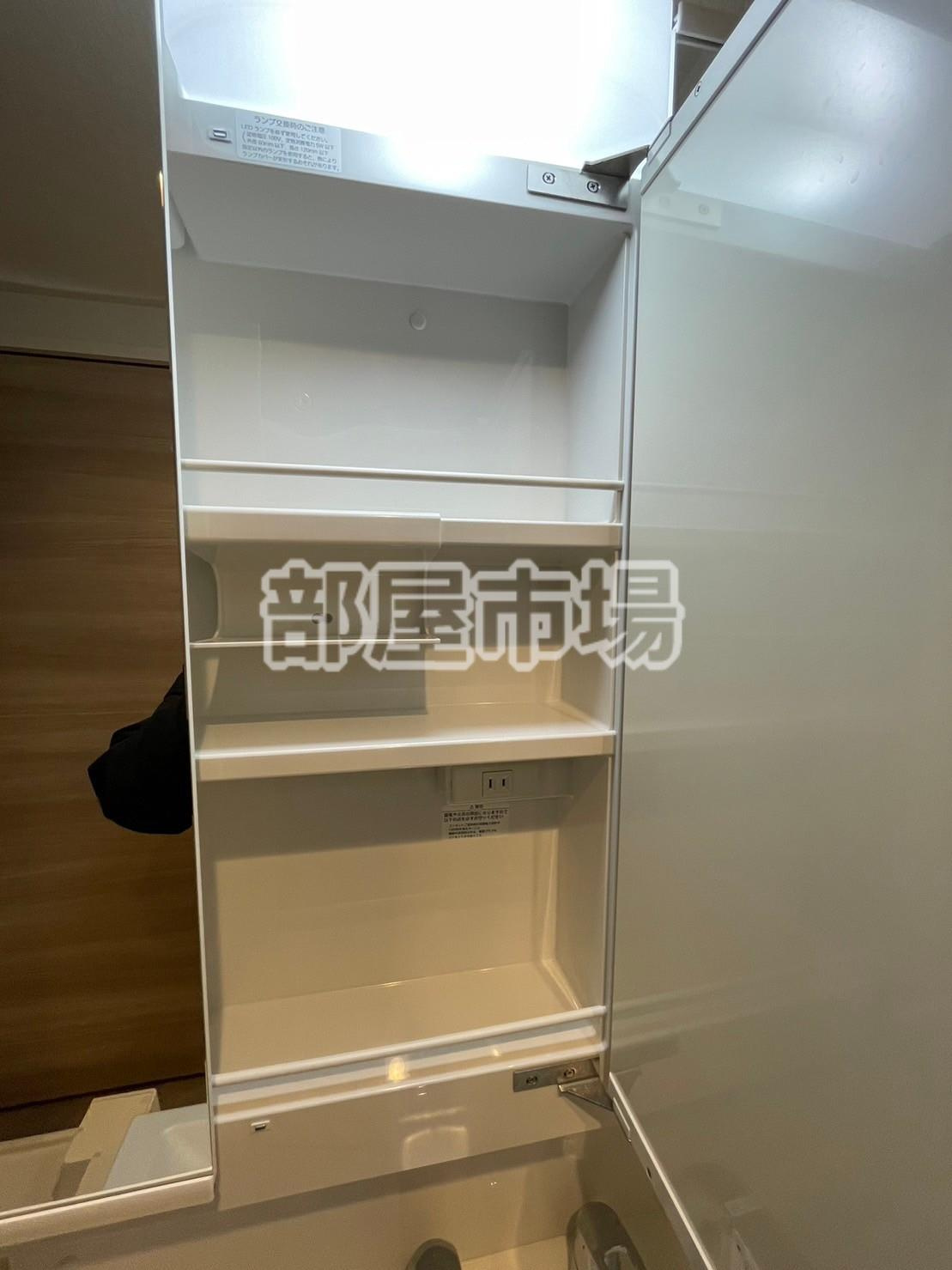 ホウエイコート秋葉原の洗面所|収納