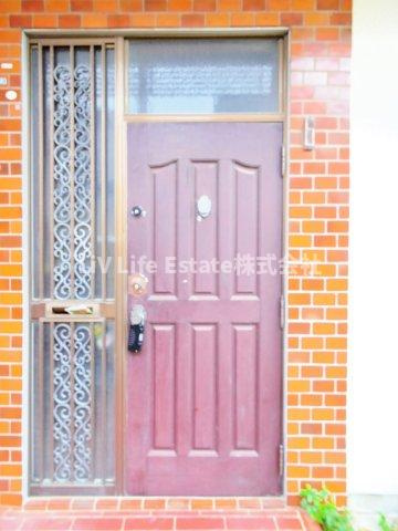 東大和市高木貸家の玄関