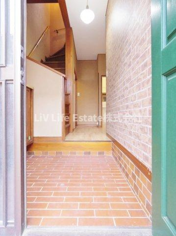 東大和市高木貸家の玄関