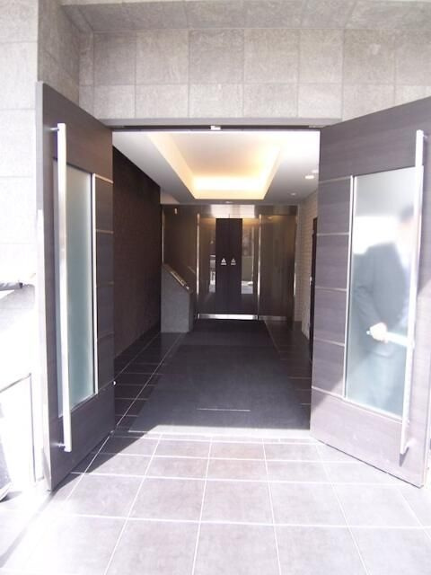 メインステージ両国のエントランス