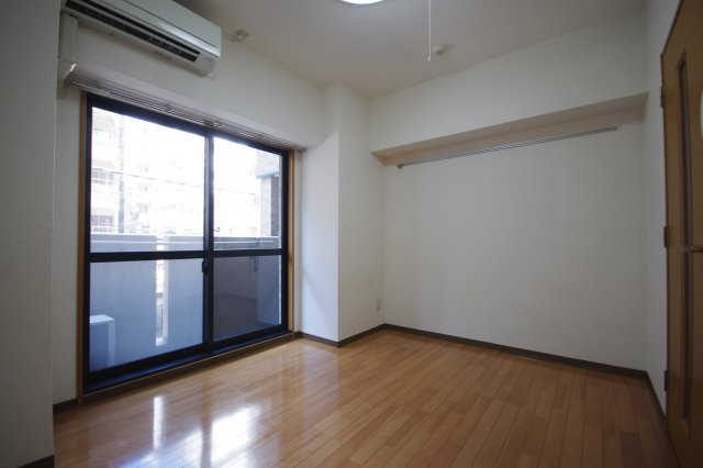 寝具、家電が入ります