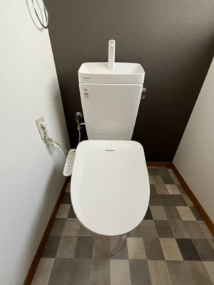 【トイレ】 | 小倉台６丁目　中古戸建 | 2階　トイレ新調しております。