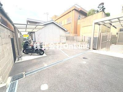 【駐車場】 | 珊瑚