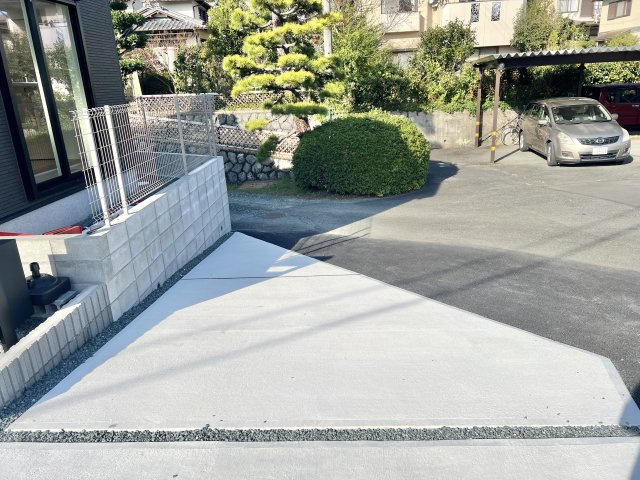 中央区富塚町　第一期の駐車場|道路沿いにも軽自動車が置けるスペース有！！