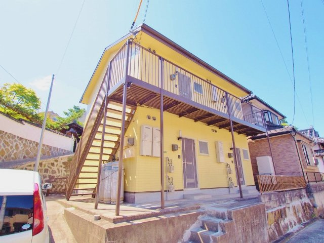 マリンハイツ畠山の外観