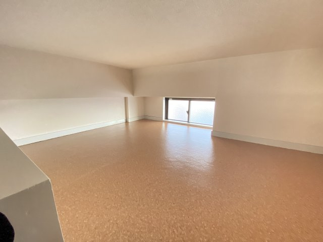 江戸川区西小岩２丁目の賃貸マンションの洋室