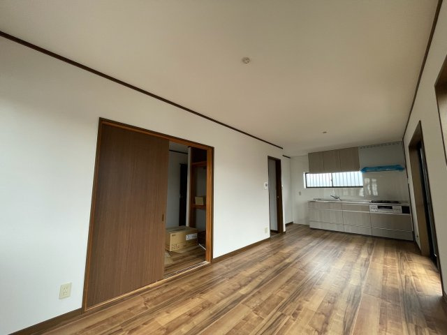 林３丁目倉庫事務所付戸建の居間・リビング