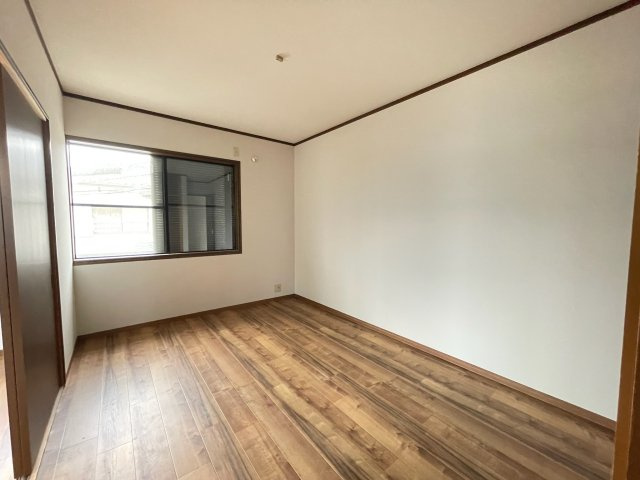 林３丁目倉庫事務所付戸建の洋室