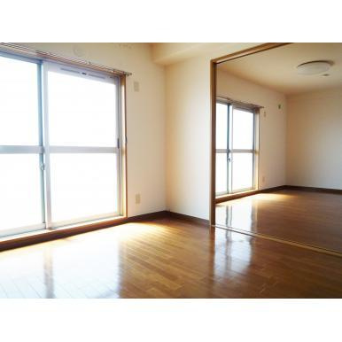 ハートマンションの居間・リビング