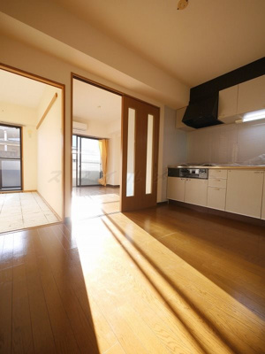 【居間・リビング】 | カトルズ中田Ⅱ