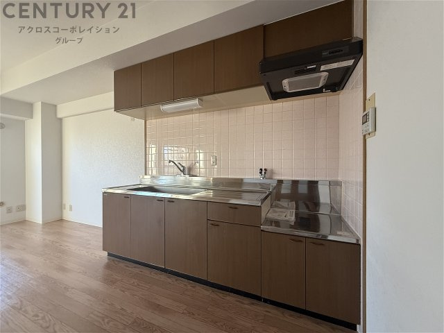 壁付けキッチンでスペースを有効活用できます！