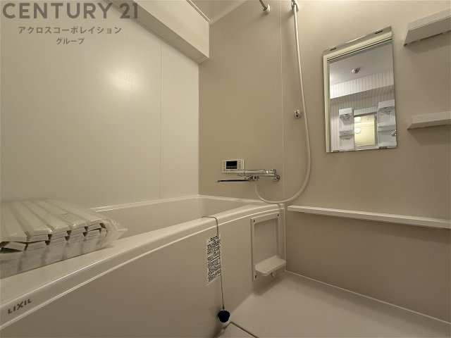 浴室乾燥機・追い焚き機能付きで便利です！