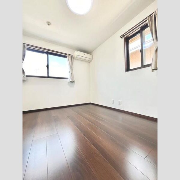 上里２丁目戸建の居間・リビング