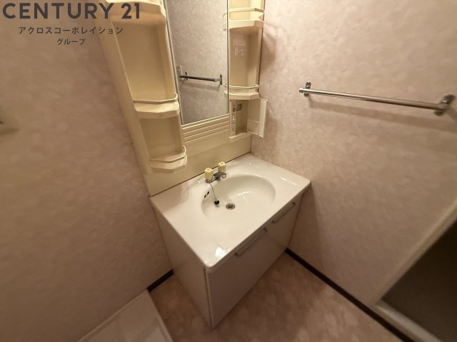 独立洗面化粧台付きでおすすめです！
