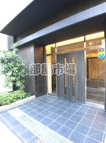 カスタリア三ノ輪のエントランス