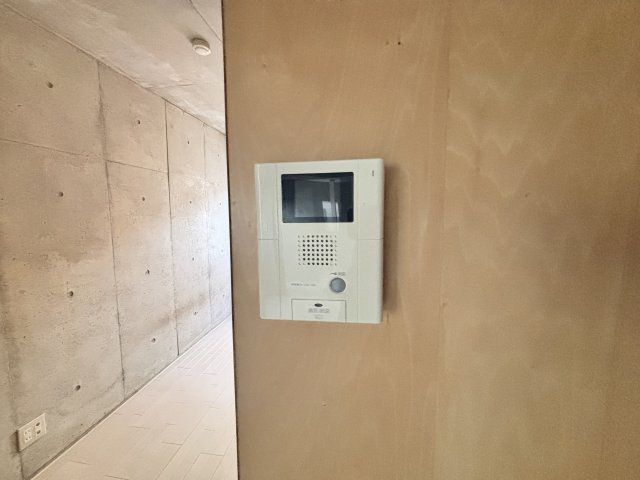 Festina Lenteのエントランス