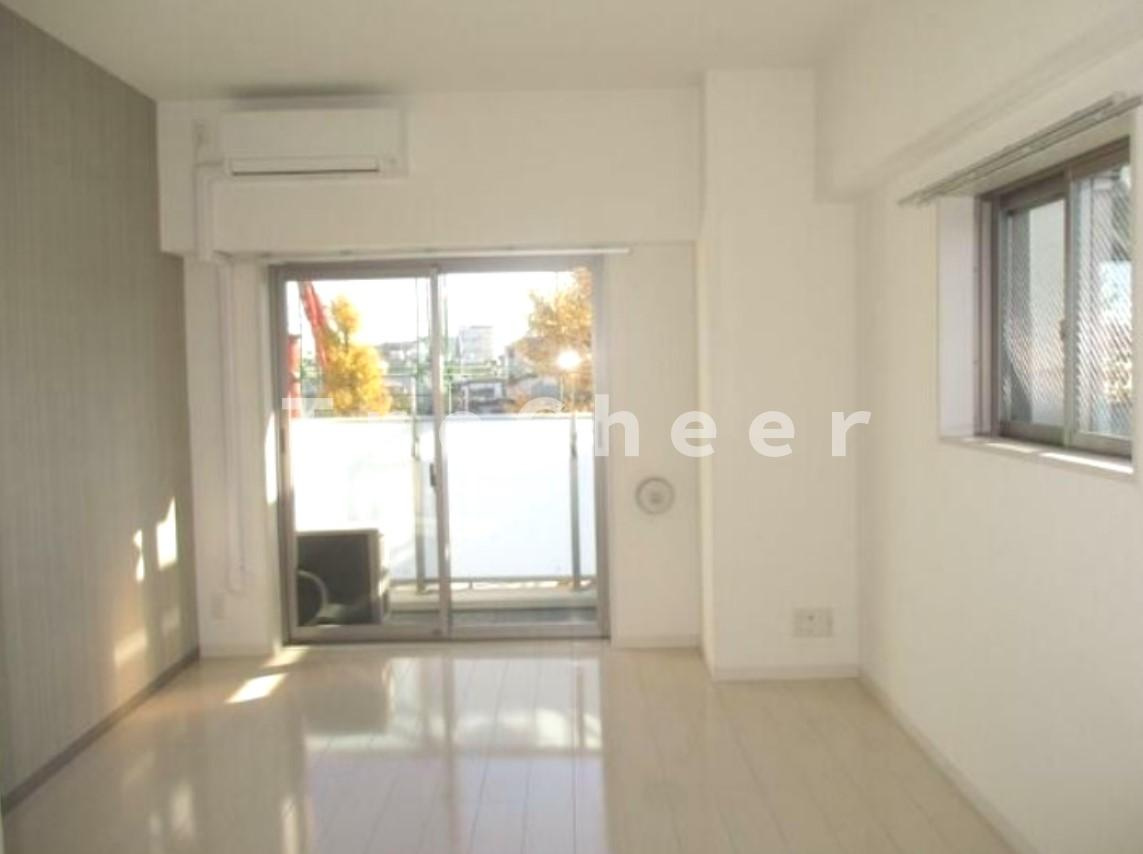 ミューズ高島平の居間・リビング